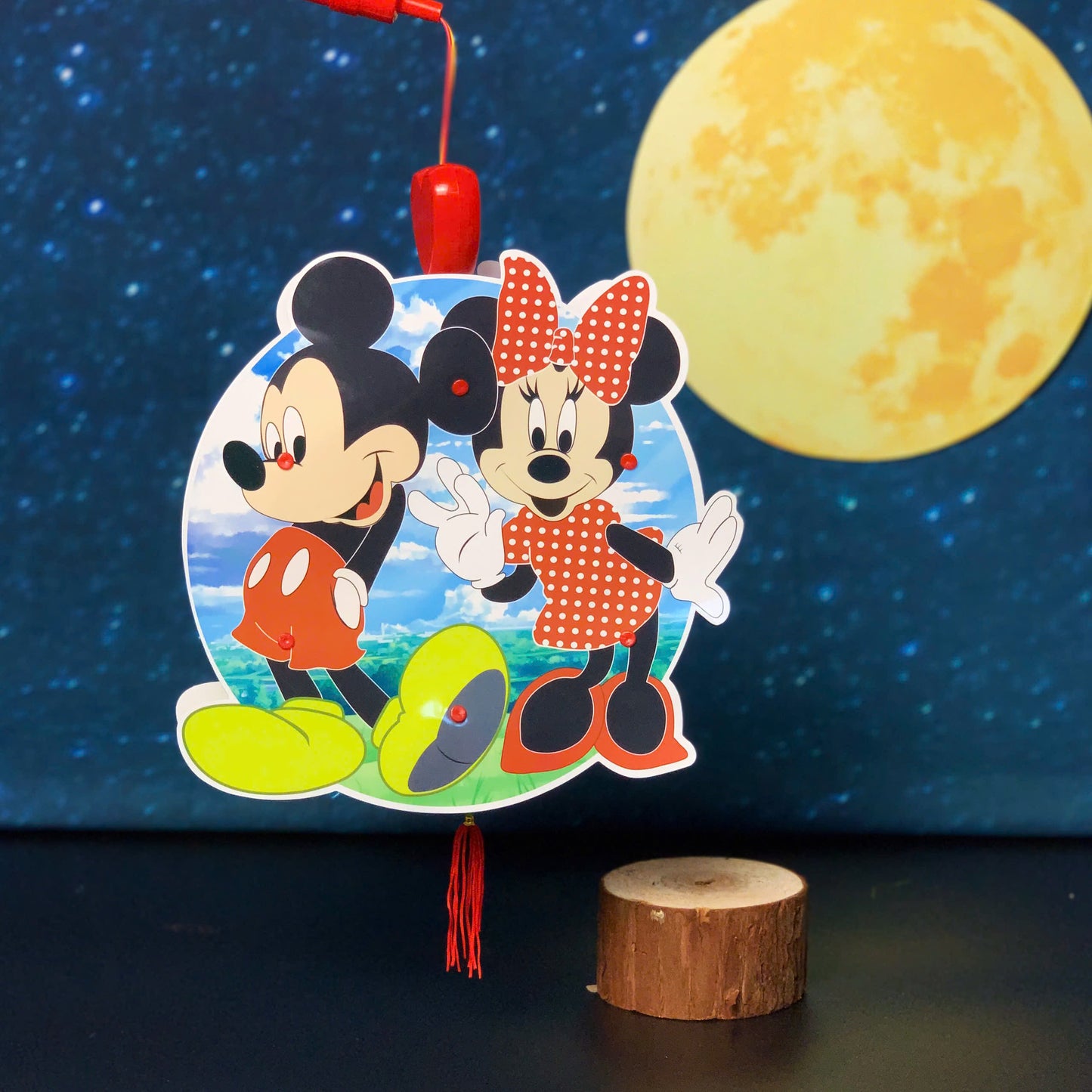 Lồng đèn trung thu có sẵn 2025