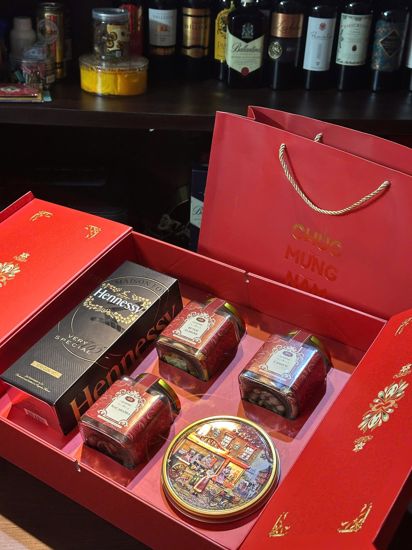 1800 MAI HOA SẮC