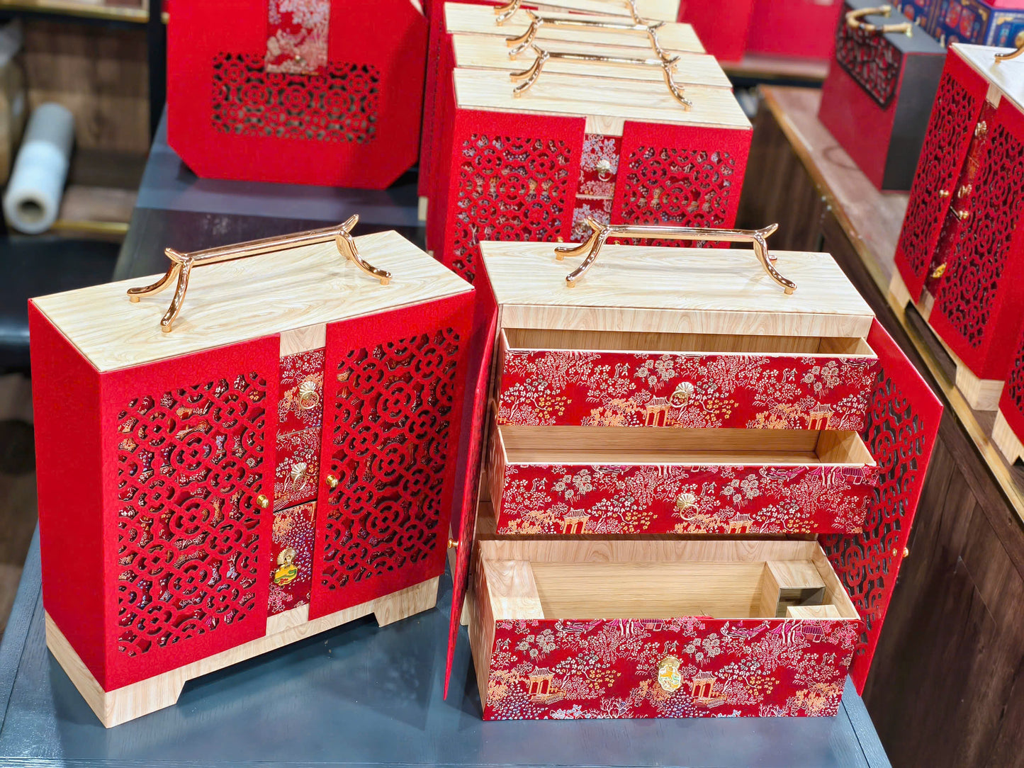HỘP GẤM HOA 3 TẦNG