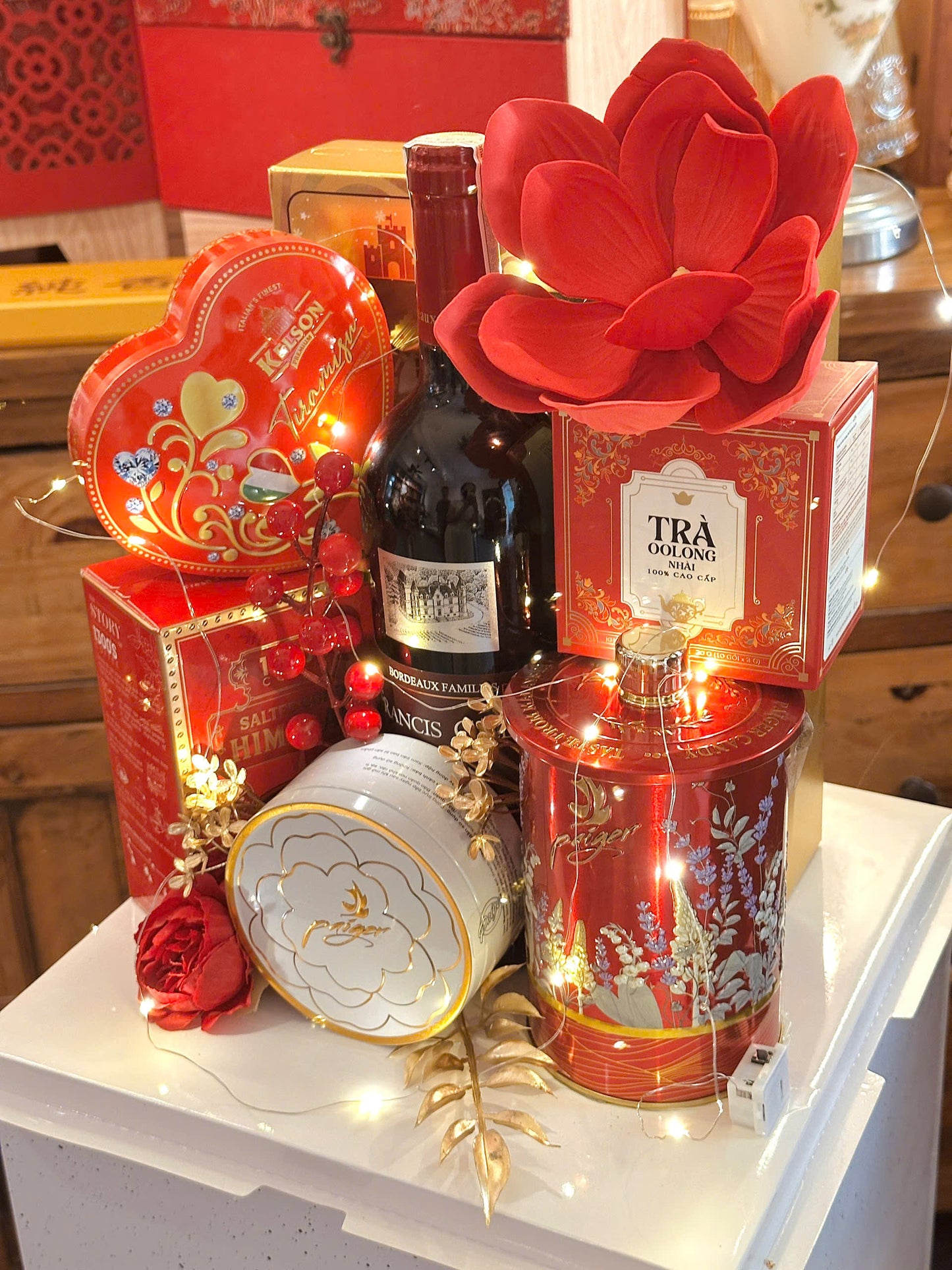 TET2026 TRỤ MICA RED VELVET