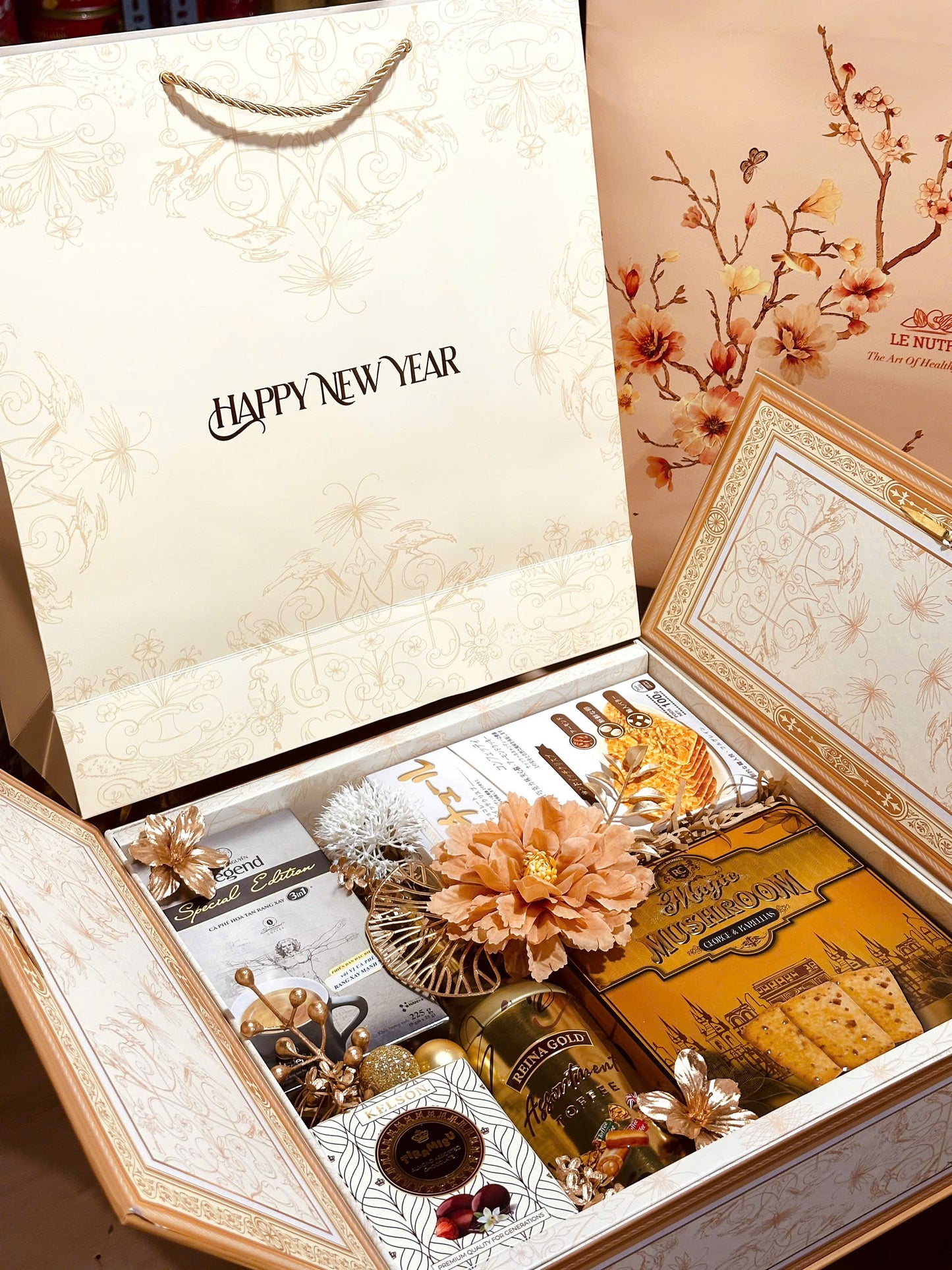 HG - KHỔNG TƯỚC HOÀNG KIM [01]