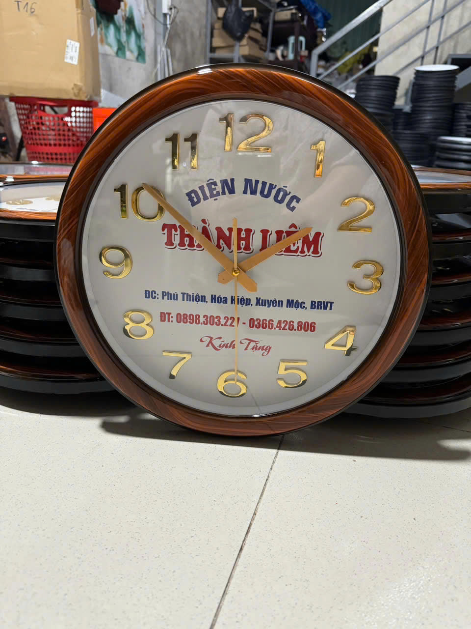 Đồng hồ treo tường
