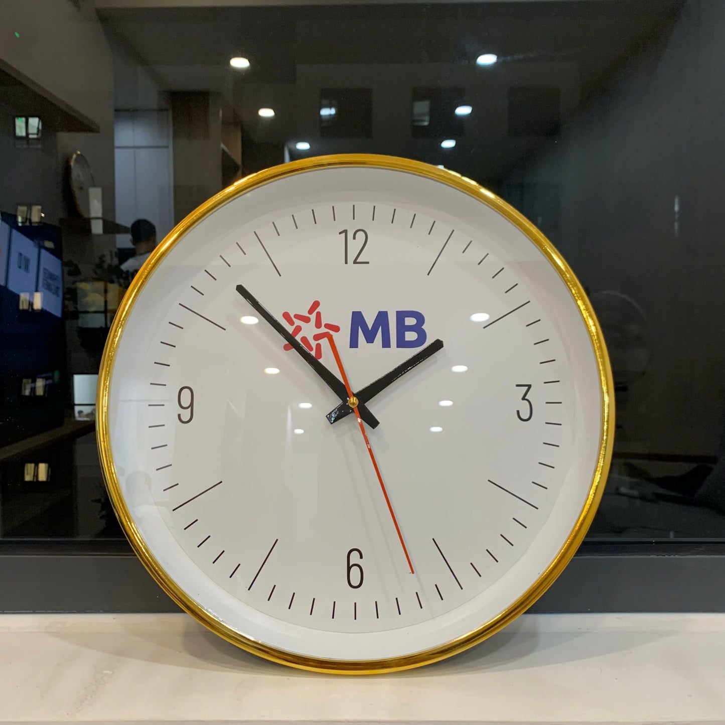 Đồng hồ treo tường