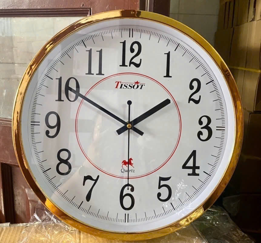 Đồng hồ treo tường