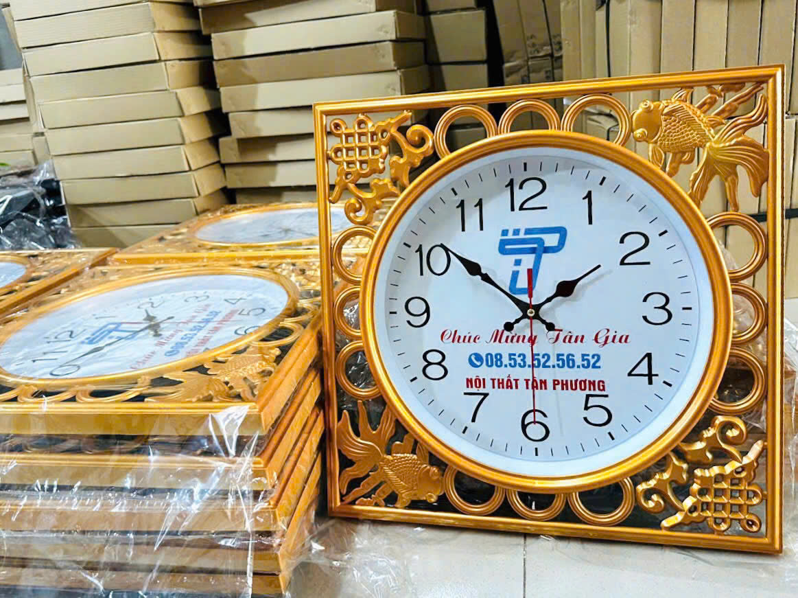 Đồng hồ treo tường